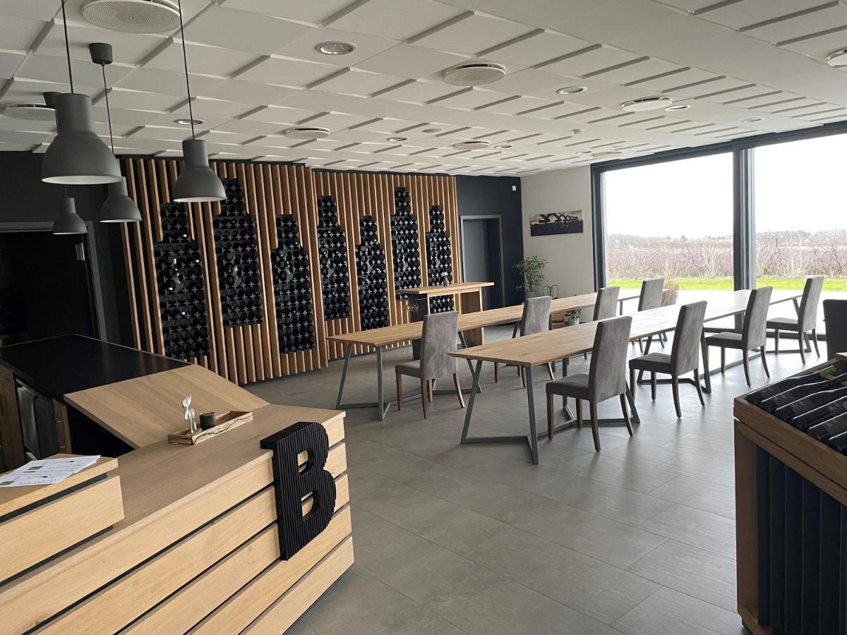 Weingut Bugner Meizelhof Klein-Winternheim Exterior photo